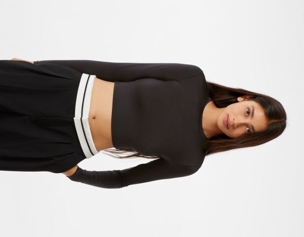 Tricko Bershka Long Sleeve With Rings And Straps At The Back Damske Čierne | liyS81hFNOd