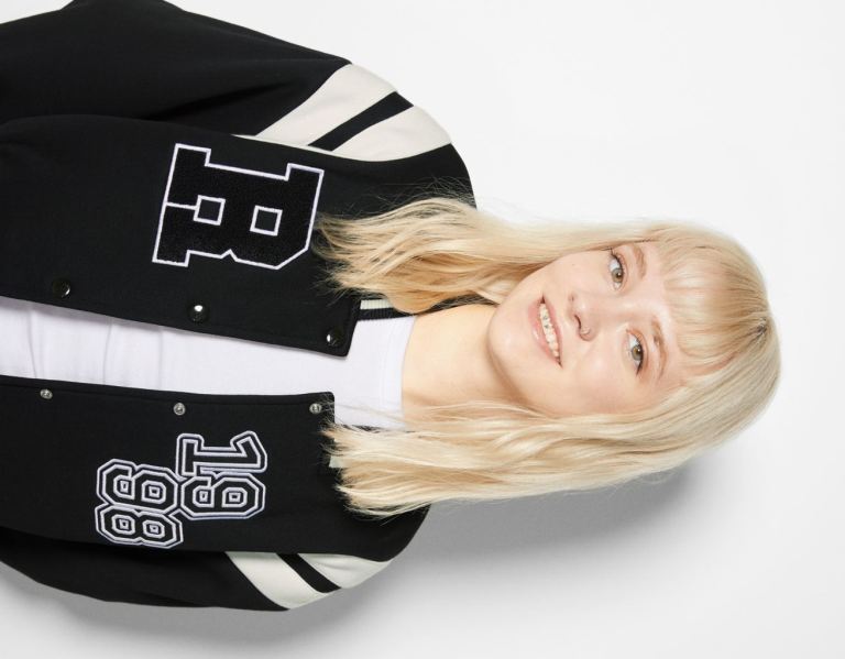 Bundy Bershka Cropped Varsity Damske Čierne | WPv6jvBlR9Z