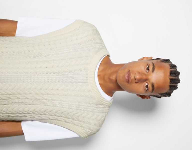 Kardigán Bershka Kratke Cable-knit Vest Panske Krém | oLpjPEAYaa1