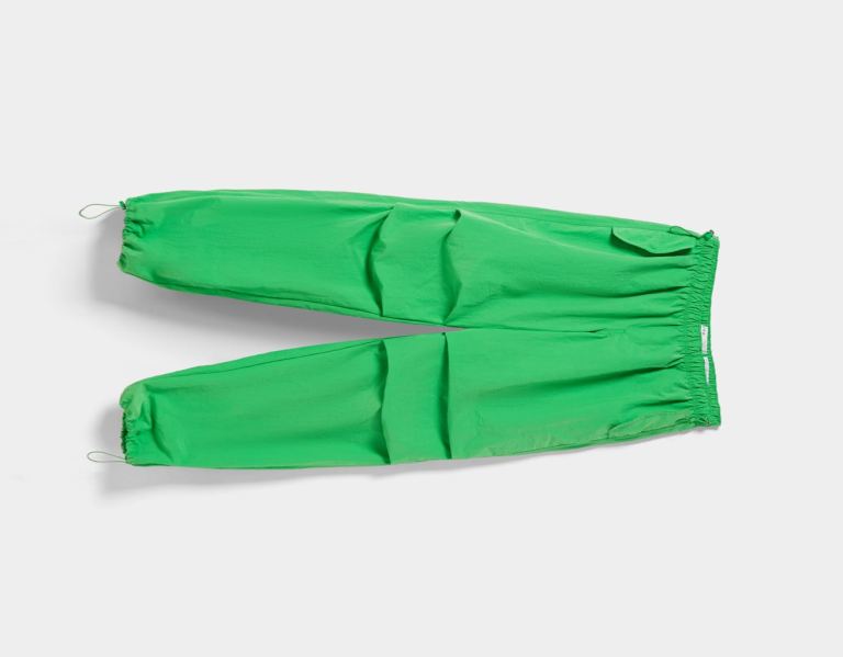 Nohavice Bershka Nylon Parachute Joggers Panske Zelene | UP2yiDTGwDN