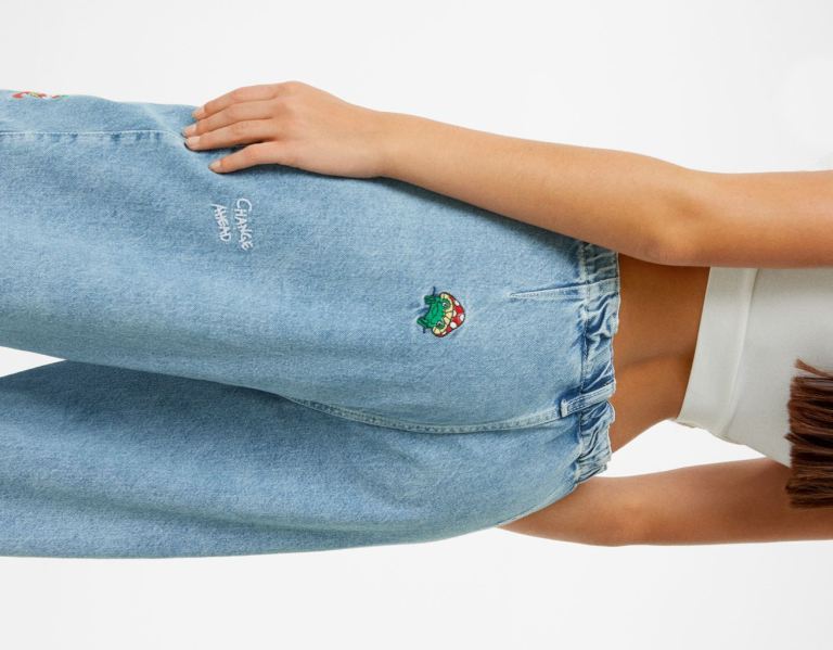 Parachute Bershka Embroidered Jeans Damske Svetlo Modre | GWG2tTSbdOo