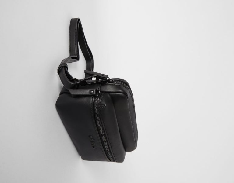 Tasky Bershka Basic Crossbody Panske Čierne | w0hZdVMjgeq