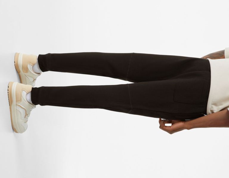 Teplaky Bershka Plush Sweatpants With Seams Panske Čierne | ibGozTYp70s