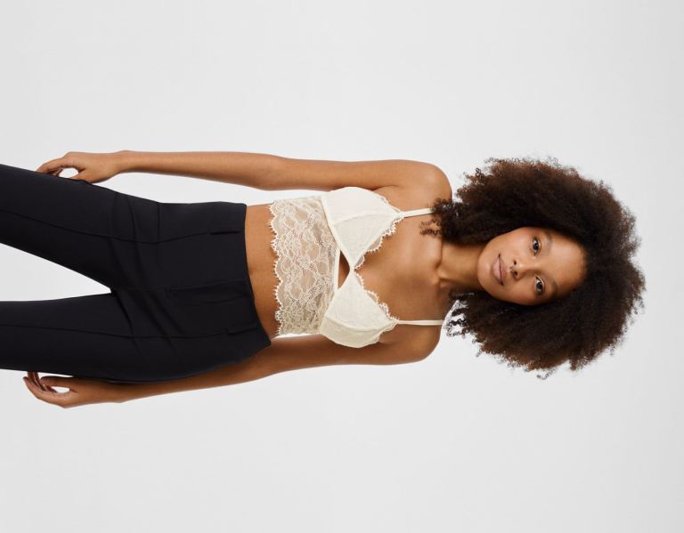 Topy Bershka Satin Corset With Cut-out And Blonde Cipkovane Trim Damske Krém | got07Hl9Xrt