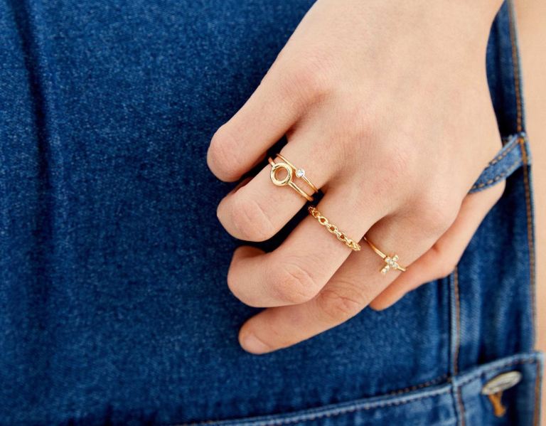 Šperky Bershka Set Of 15 Gold-effect Cross Rings Damske Zlate | ITThUp8vrOV