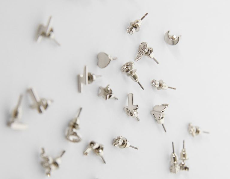 Šperky Bershka Set Of 20 Pairs Of Earrings: Cross, Butterfly Damske Strieborne | rfYYaNnF03E