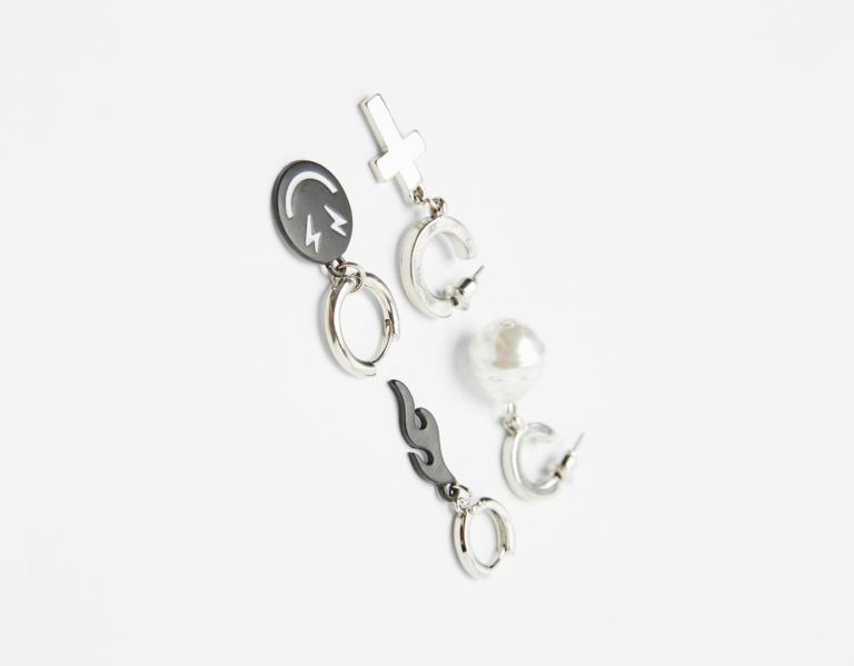 Šperky Bershka Set Of 4 Xl Earcuff Earrings Panske Biele | 7sOBwe1jYDq