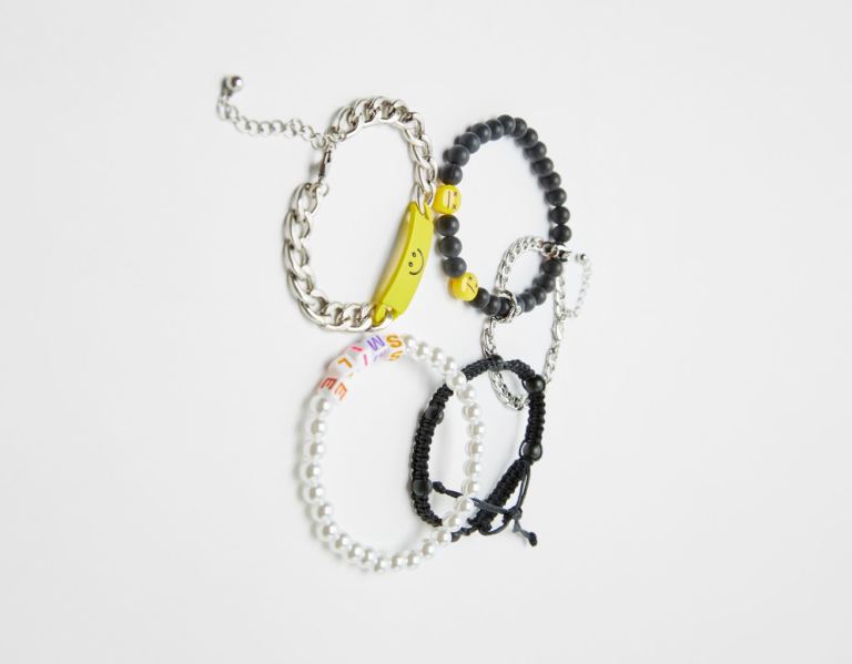 Šperky Bershka Set Of 5 Enjoy Bracelets Panske Čierne | IAag7ip0nsf