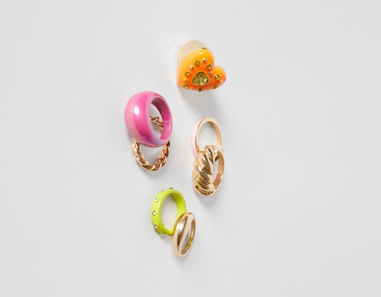 Šperky Bershka Set Of 7 Colored Enamel Heart Rings Damske Zlate | JgA0JYD1uEG