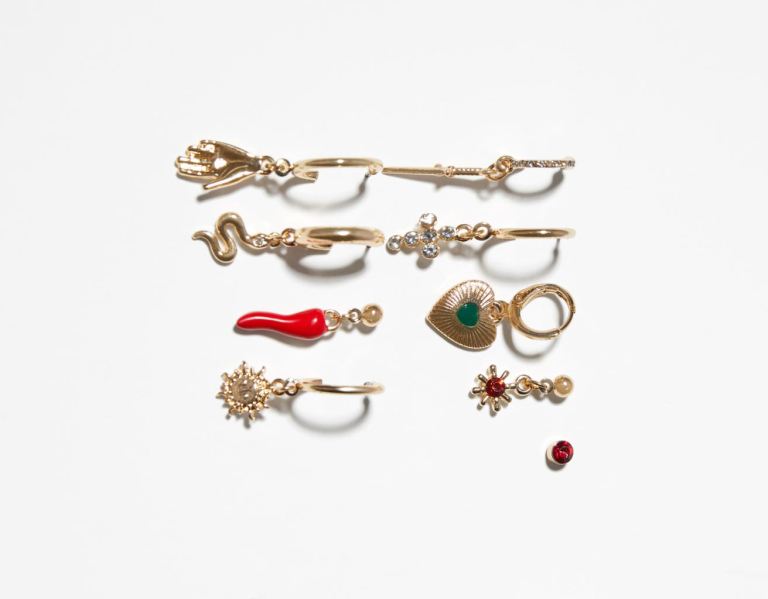 Šperky Bershka Set Of 9 Ear Cuff Earrings Damske Zlate | uFLxNfy0bfV